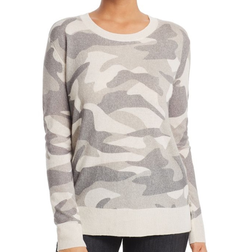 C by Bloomingdale’s cashmere sweater M